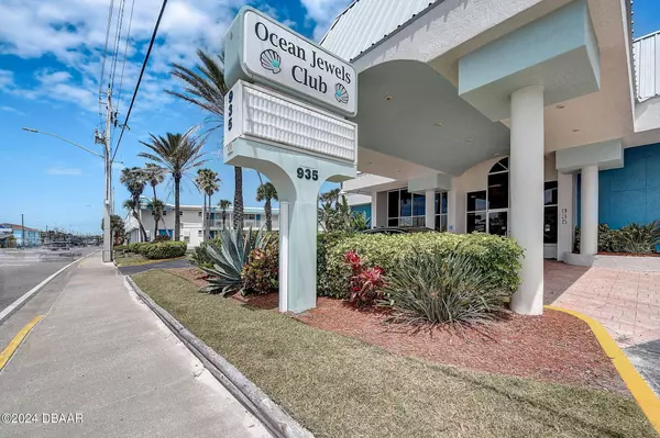 935 S Atlantic AVE #202, Daytona Beach, FL 32118