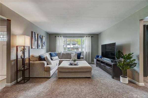 2462 Bending Willow Drive, Kettering, OH 45440