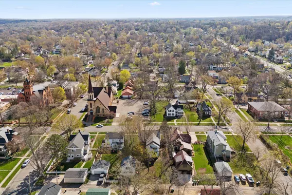 817 3rd ST, Hudson, WI 54016