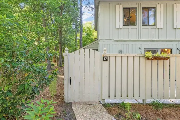 17 Broomsedge CT, Hilton Head Island, SC 29926