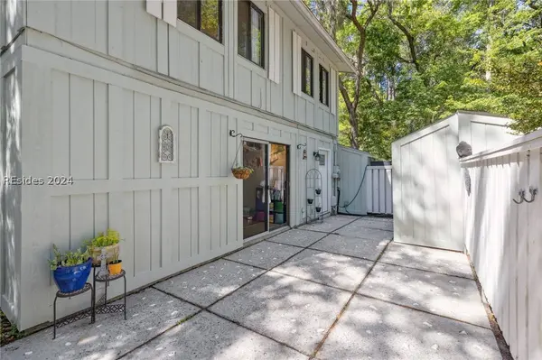 17 Broomsedge CT, Hilton Head Island, SC 29926