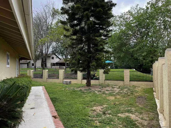 17321 Grandee Pl, San Diego, CA 92128