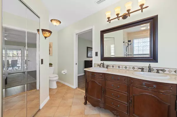 137 Cortes AVE, Royal Palm Beach, FL 33411