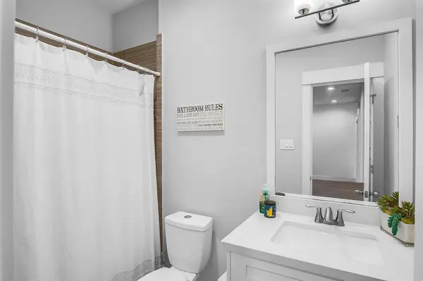 814 Thornton RD #A, Houston, TX 77018