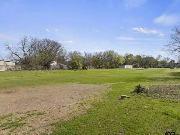 1323 W Ferguson, Mt Pleasant, TX 75455