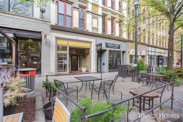 51 Monroe Center NW Street #201, Grand Rapids, MI 49503