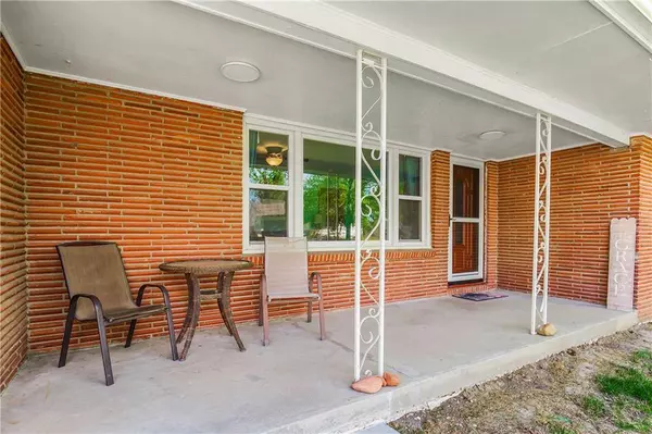 205 NW 65th ST, Gladstone, MO 64118