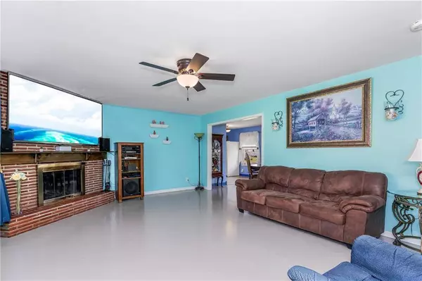 205 NW 65th ST, Gladstone, MO 64118