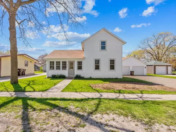 9705 Saint Albans Street, Hebron, IL 60034