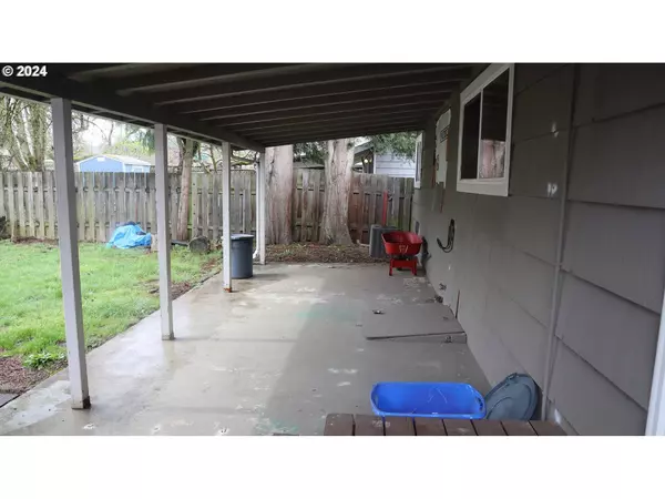 6922 N BANK ST, Portland, OR 97203