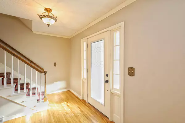 1015 Sierra LN NE, Rochester, MN 55906