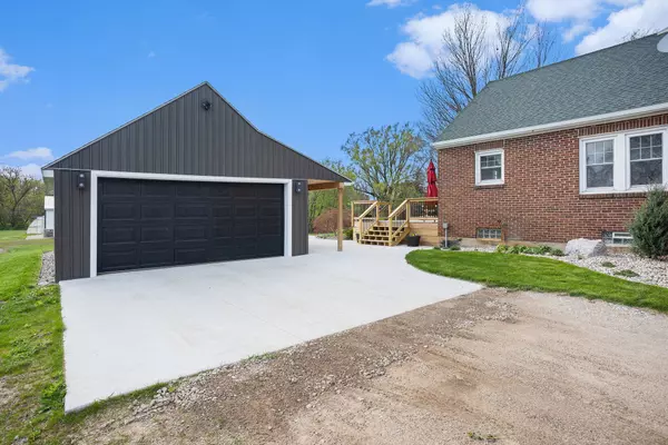 8211 Wilson SW Avenue, Byron Center, MI 49315