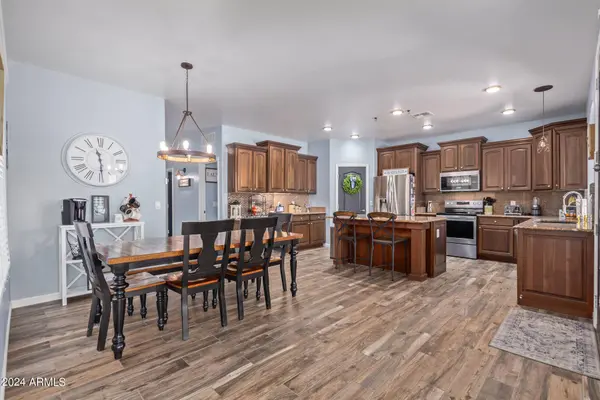 17814 W WOOD Drive, Surprise, AZ 85388