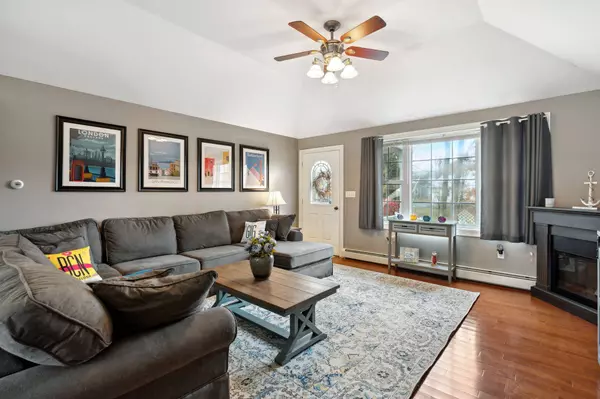 12 Jordan ST, Saco, ME 04072