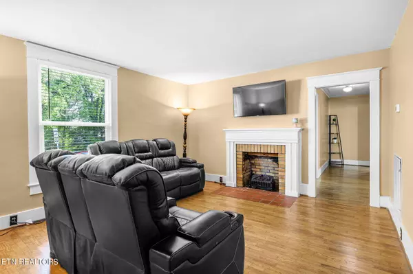 200 Kingwood Rd, Knoxville, TN 37918