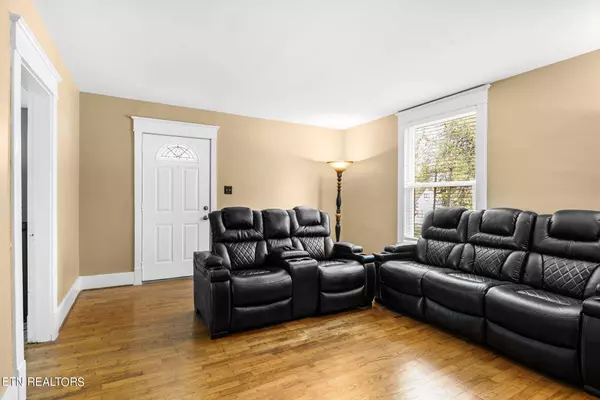 200 Kingwood Rd, Knoxville, TN 37918