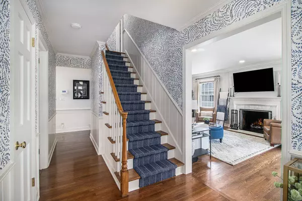 944 San Lucia SE Drive, East Grand Rapids, MI 49506