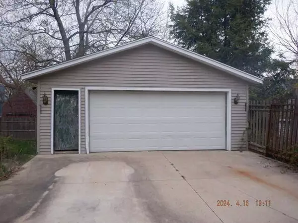 1103 Vassar Drive, Kalamazoo, MI 49001