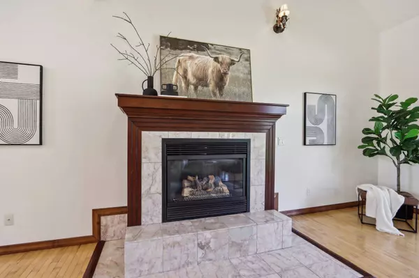 1940 Frawley Drive, Sun Prairie, WI 53590