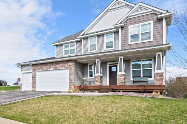 20006 Harvest DR, Lakeville, MN 55044