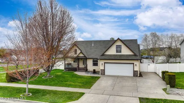 8330 N COURCELLES PKWY, Hayden, ID 83835