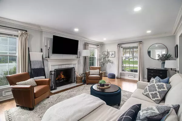 944 San Lucia SE Drive, East Grand Rapids, MI 49506