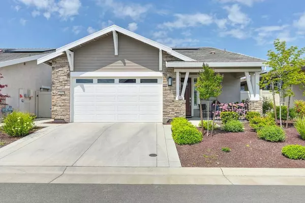 2112 Earthlight LN, Roseville, CA 95747