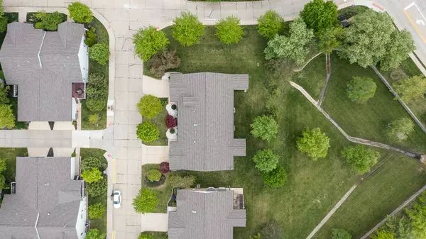 802 Penny Ln, St Peters, MO 63376-7374