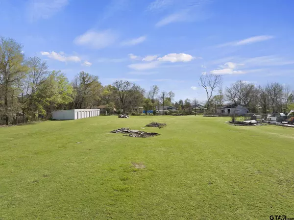 1323 W Ferguson, Mt Pleasant, TX 75455