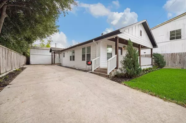 1139 Nadine ST, Houston, TX 77009