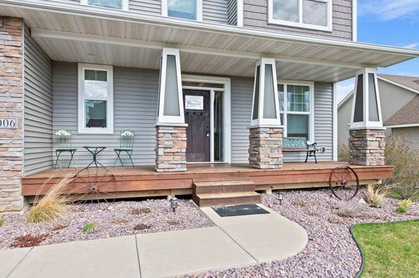 20006 Harvest DR, Lakeville, MN 55044
