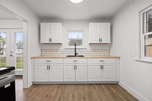 7422 E 3rd Ave, Spokane Valley, WA 99212