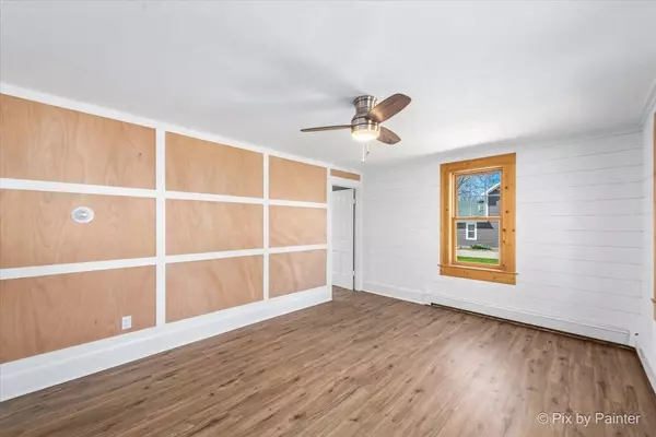 9705 Saint Albans Street, Hebron, IL 60034