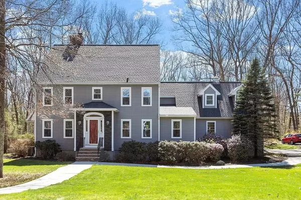 9 Deerfield Way, Andover, MA 01810