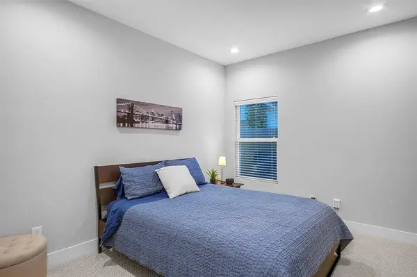 814 Thornton RD #A, Houston, TX 77018