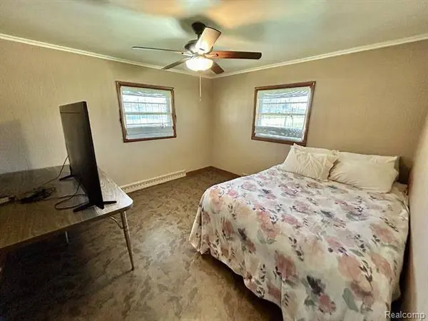 105 W MAPLE Street, St. Charles, MI 48655