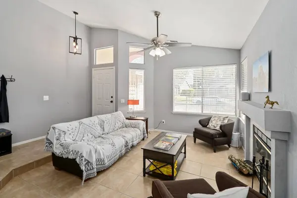 9086 Duovo WAY, Elk Grove, CA 95758