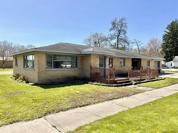 105 W MAPLE Street, St. Charles, MI 48655