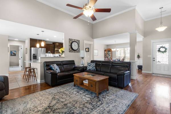 741 Valencia Dr, Clarksville, TN 37043