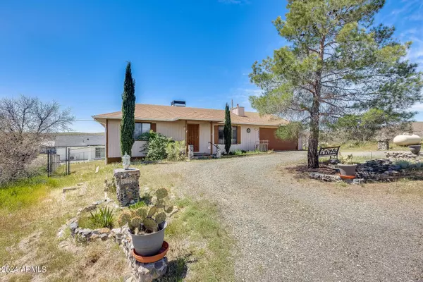 20057 E CLUB Lane, Mayer, AZ 86333