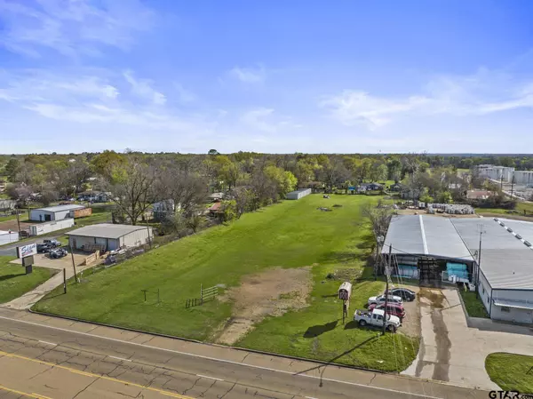 1323 W Ferguson, Mt Pleasant, TX 75455