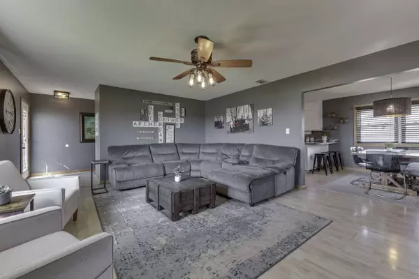 947 Berry RD, Greenwood, IN 46143