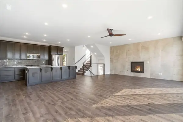 1042 E Huntsville Rd, Fayetteville, AR 72701