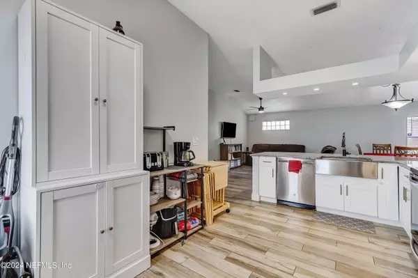 10363 HOMARD BLVD N, Jacksonville, FL 32225