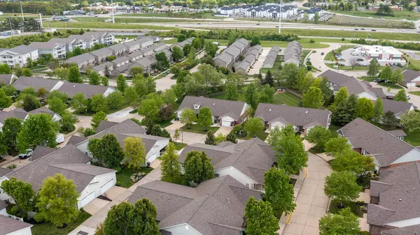 802 Penny Ln, St Peters, MO 63376-7374