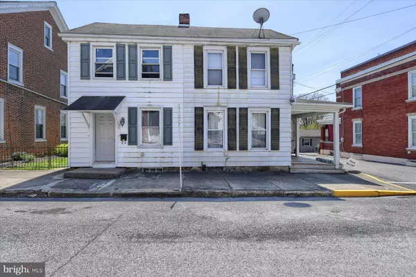 310 ORANGE ST, Mifflintown, PA 17059