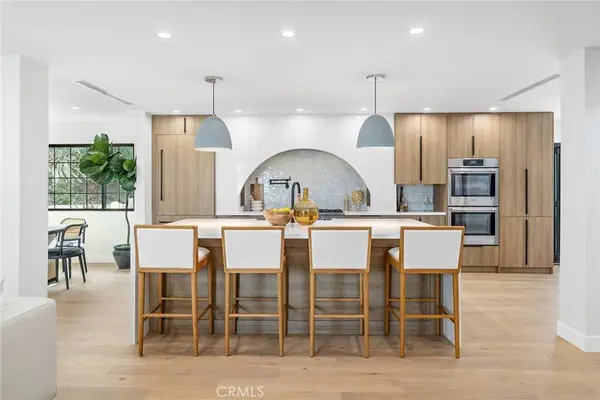 22778 Charlemont PL, Woodland Hills, CA 91364