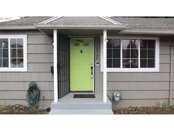 6922 N BANK ST, Portland, OR 97203