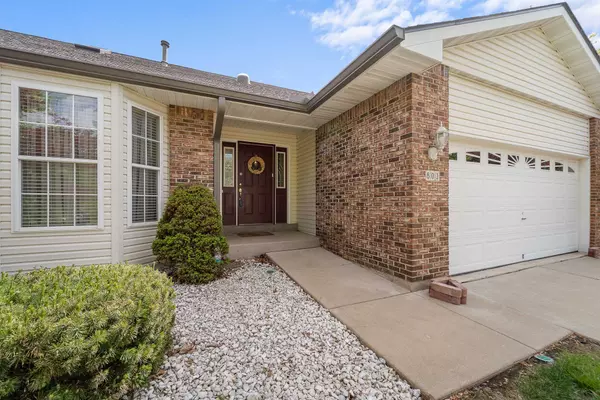 802 Penny Ln, St Peters, MO 63376-7374