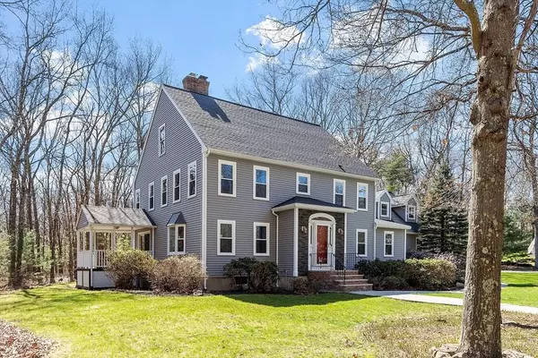 9 Deerfield Way, Andover, MA 01810